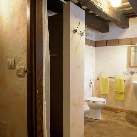 Picturesque Holiday In With Shared Pool Casa de Férias