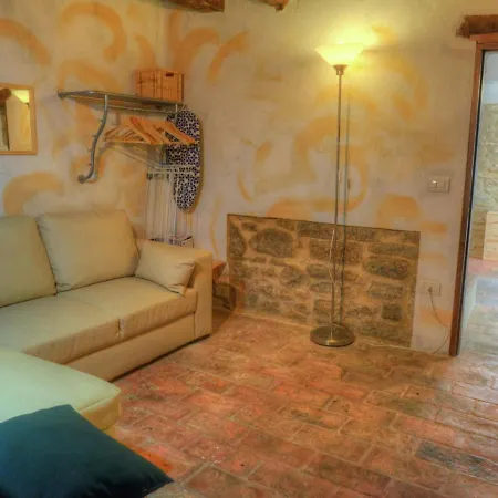 Casa de Férias Picturesque Holiday In With Shared Pool *